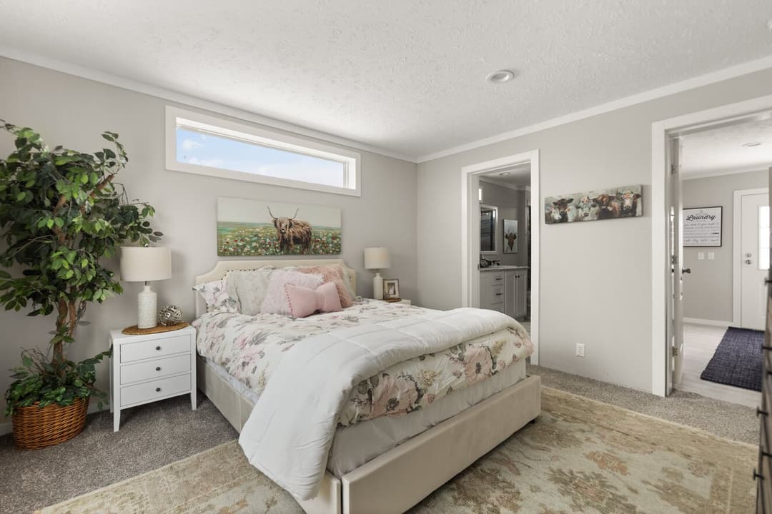 Escape 28443b bedroom home features