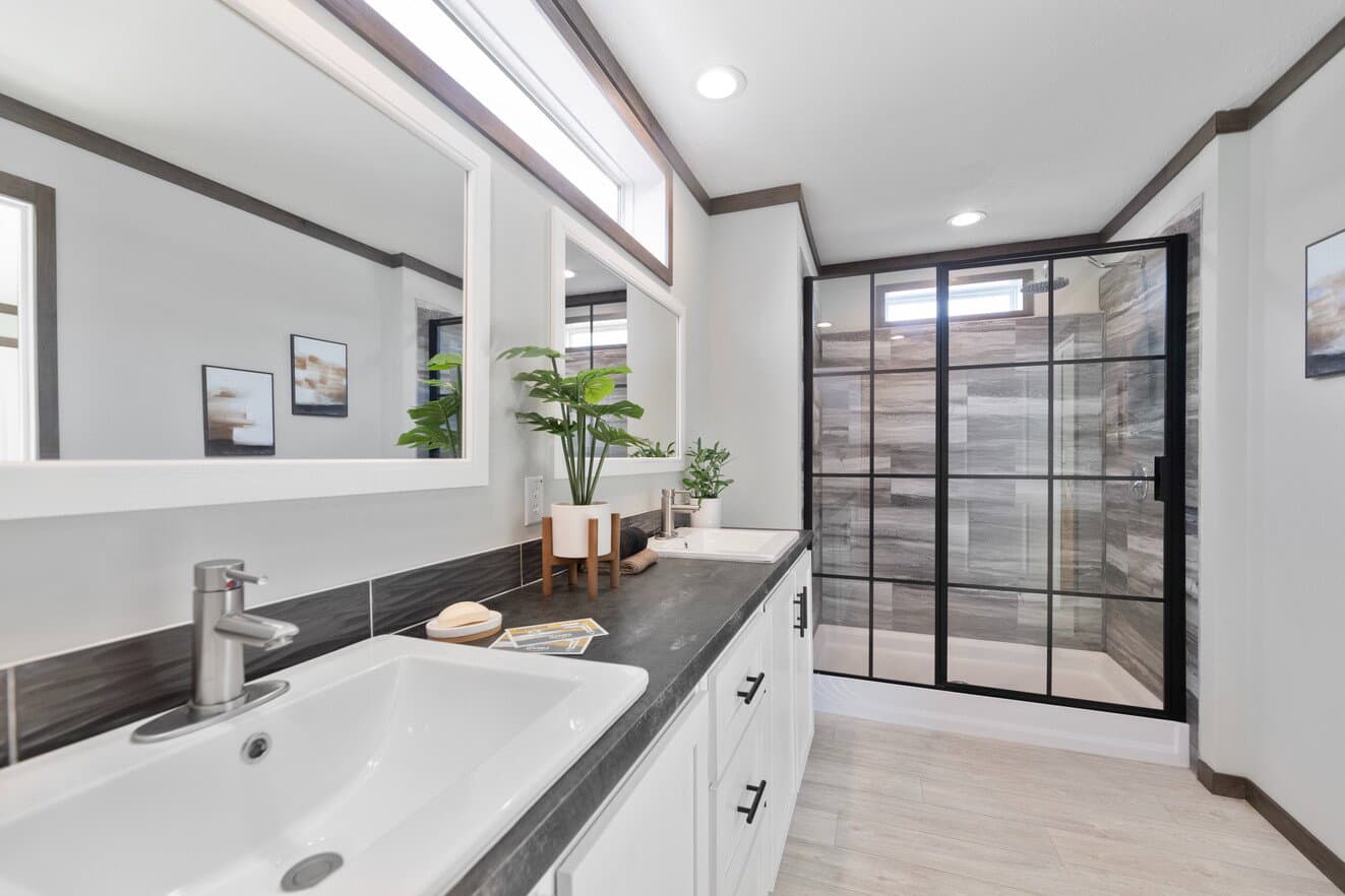 Pioneer 16763k bathroom home features