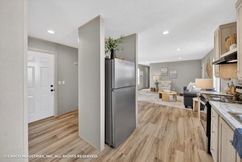 Exclamation 16763i kitchen home features