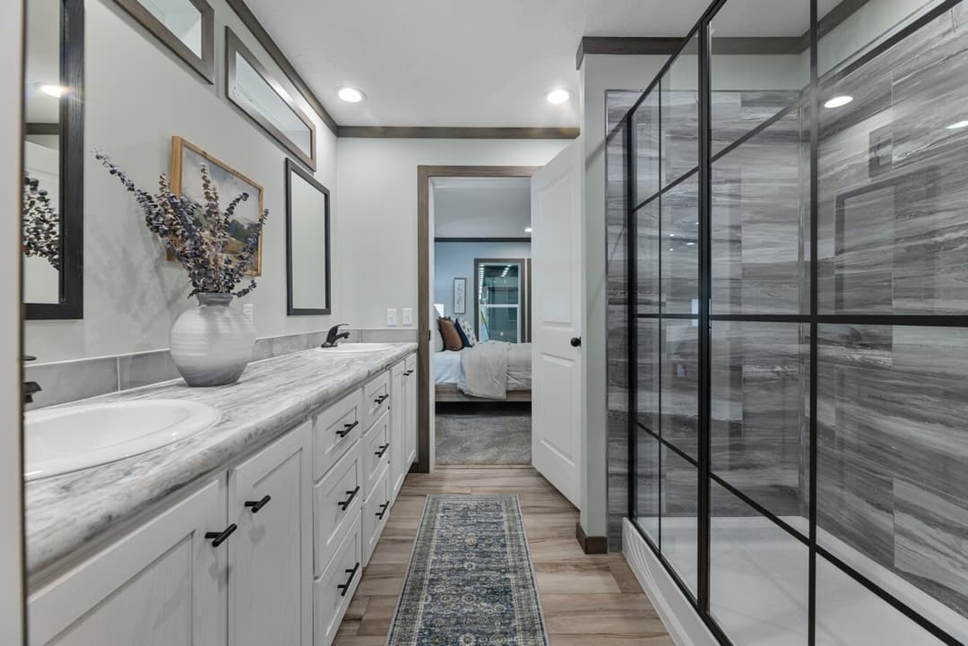 Hemos 28524b bathroom home features