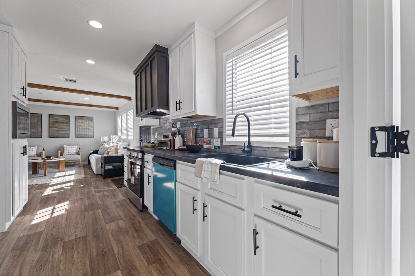 Helix 16763n kitchen home features