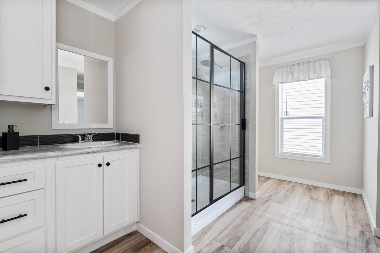 Champ 28563t bathroom home features