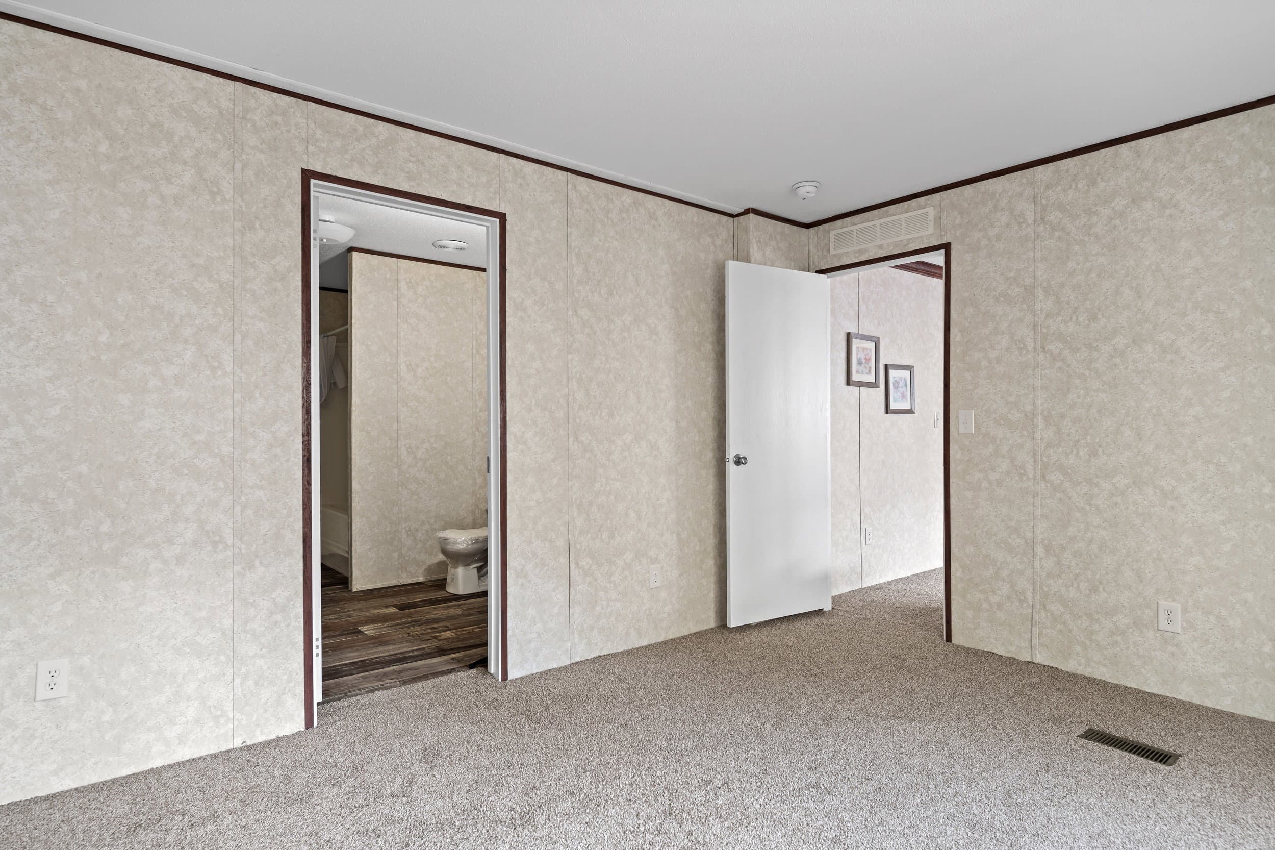 Spark bedroom home features