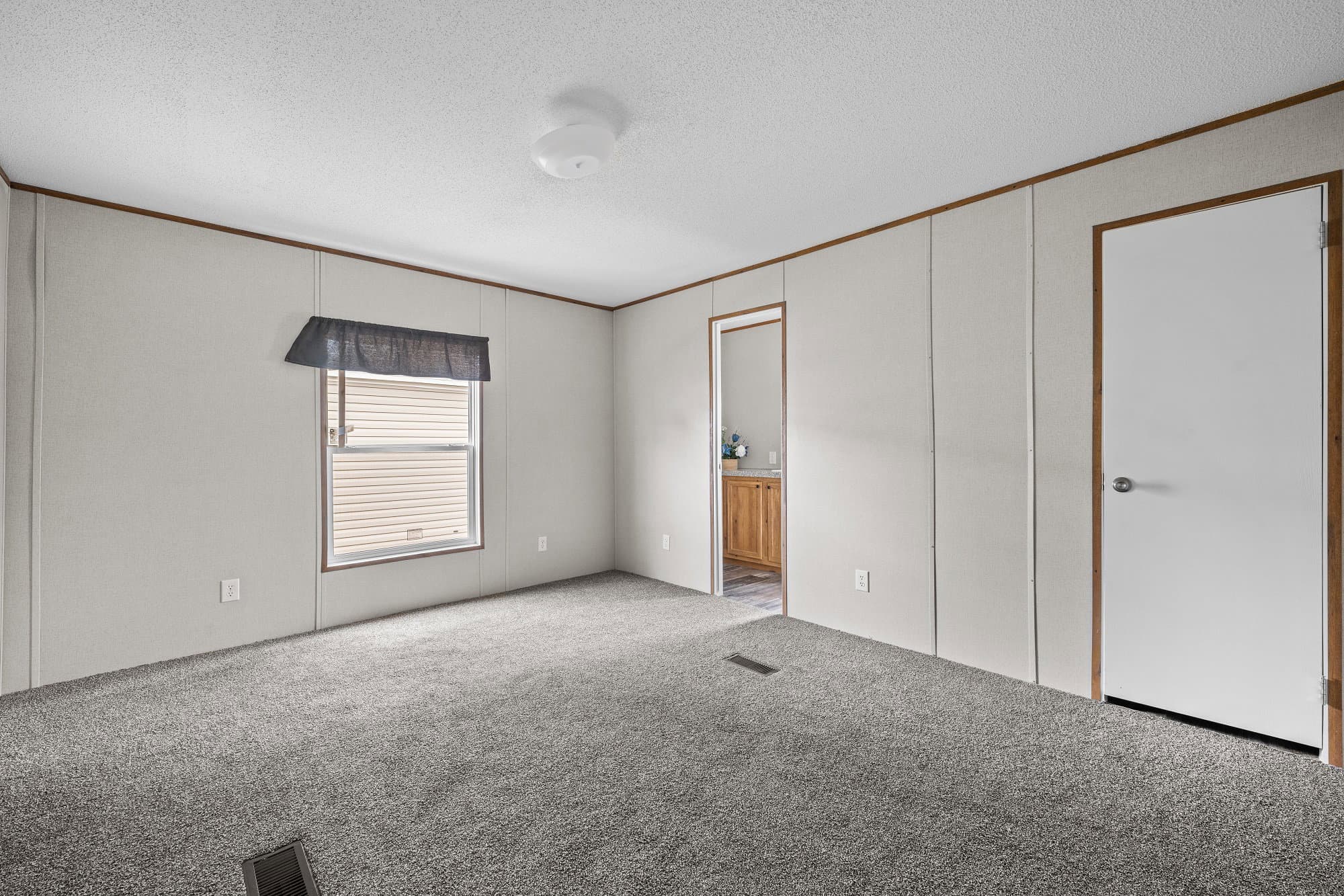 Dash 2 bedroom home features