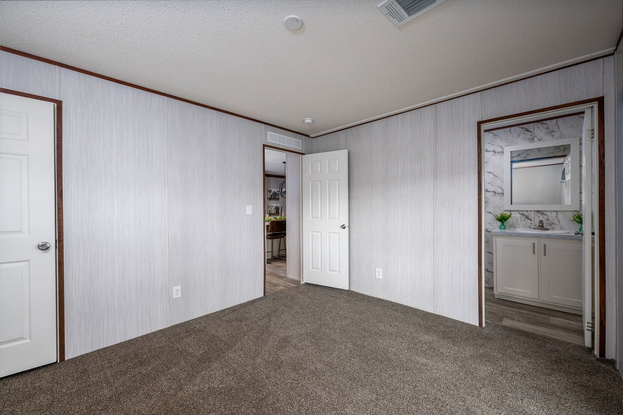 Mill creek bedroom home features