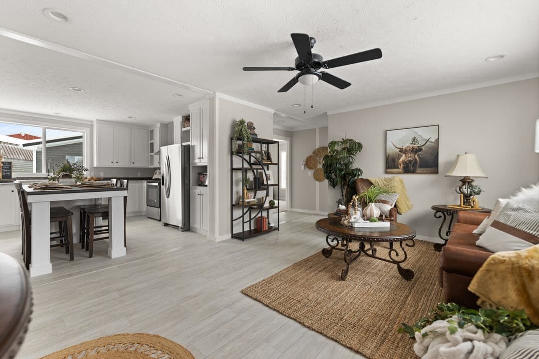 Escape 28443b interior home features