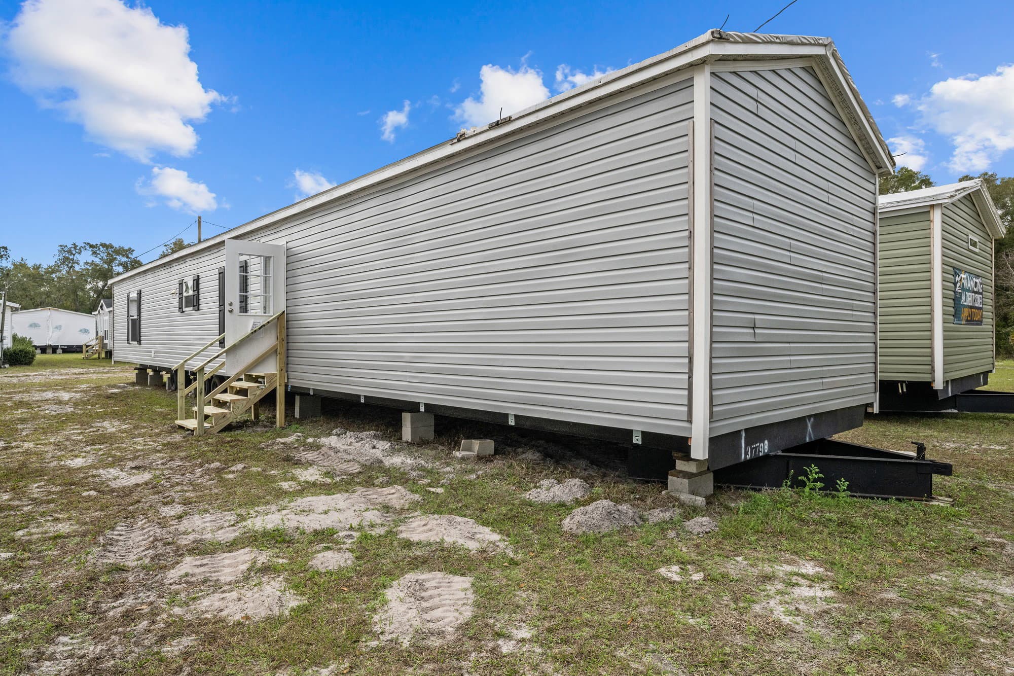 Dash 3 elevation and exterior home features