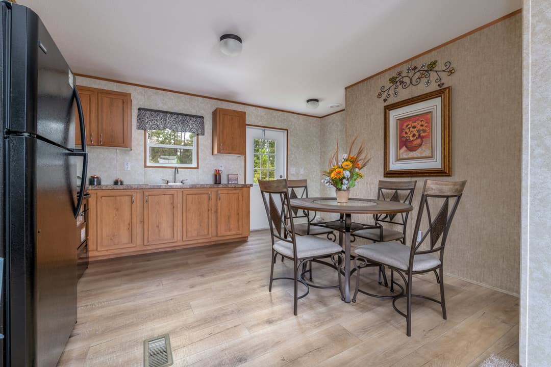 Flash kitchen home features