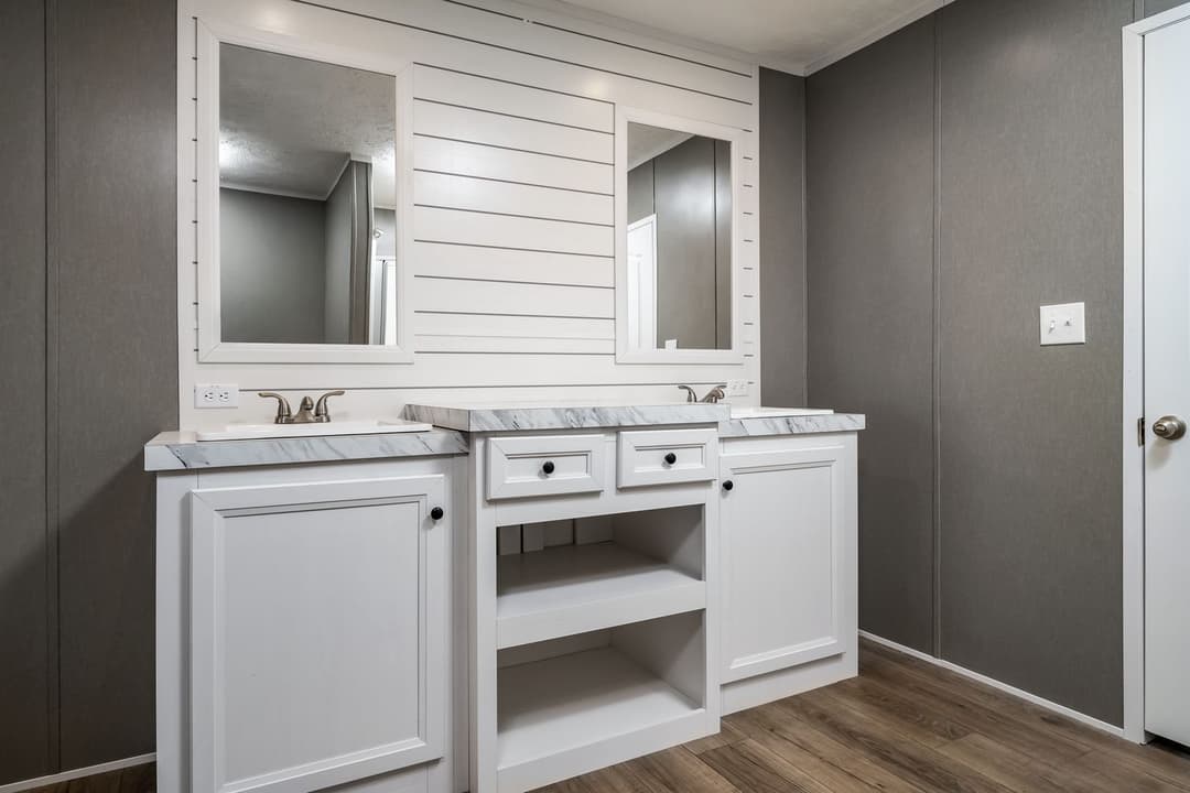 Savannah breeze bathroom home features