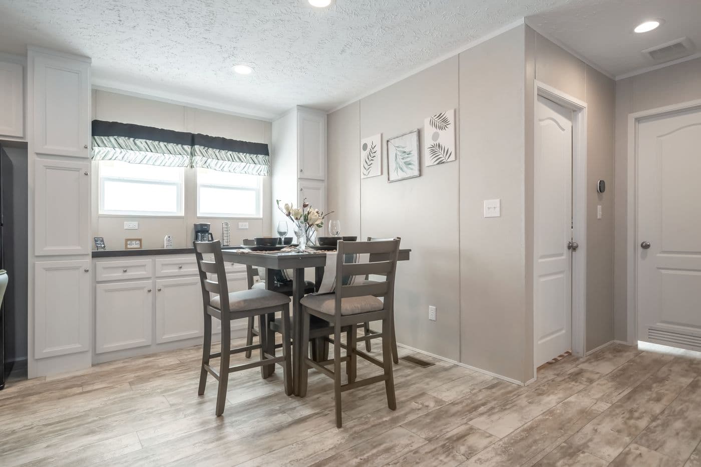 Benjamin interior home features