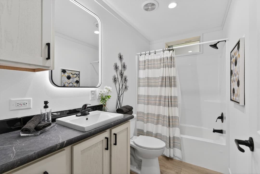 Aura 28644n bathroom home features
