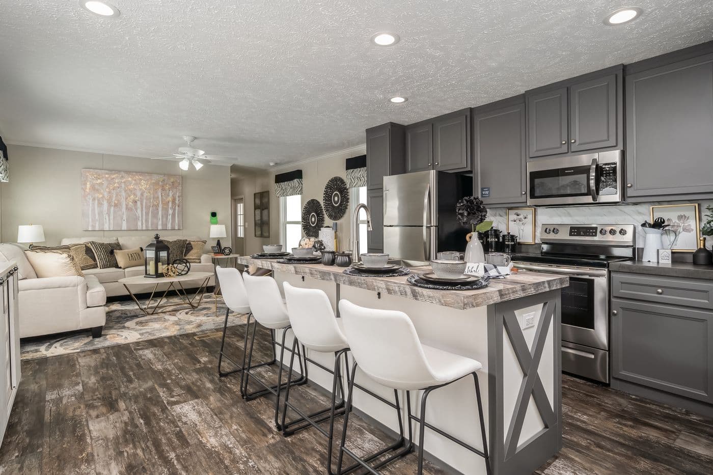 Riverview kitchen home features