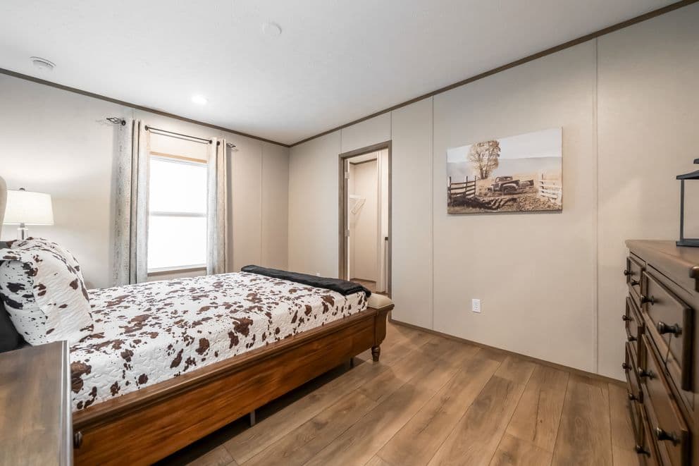 Beacon bedroom home features