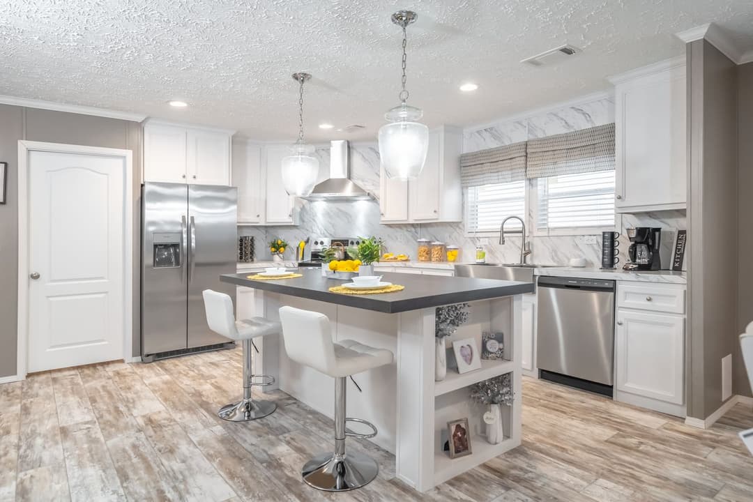 Cascade kitchen home features