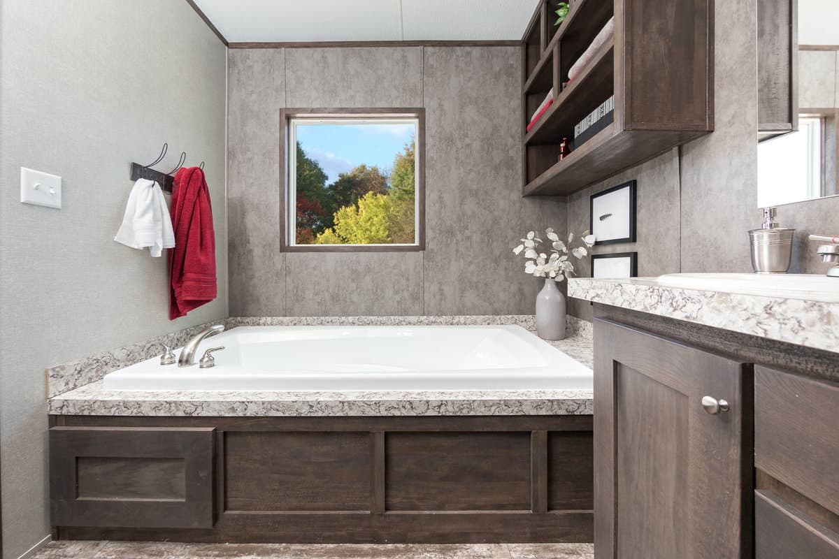 The lincoln bathroom home features