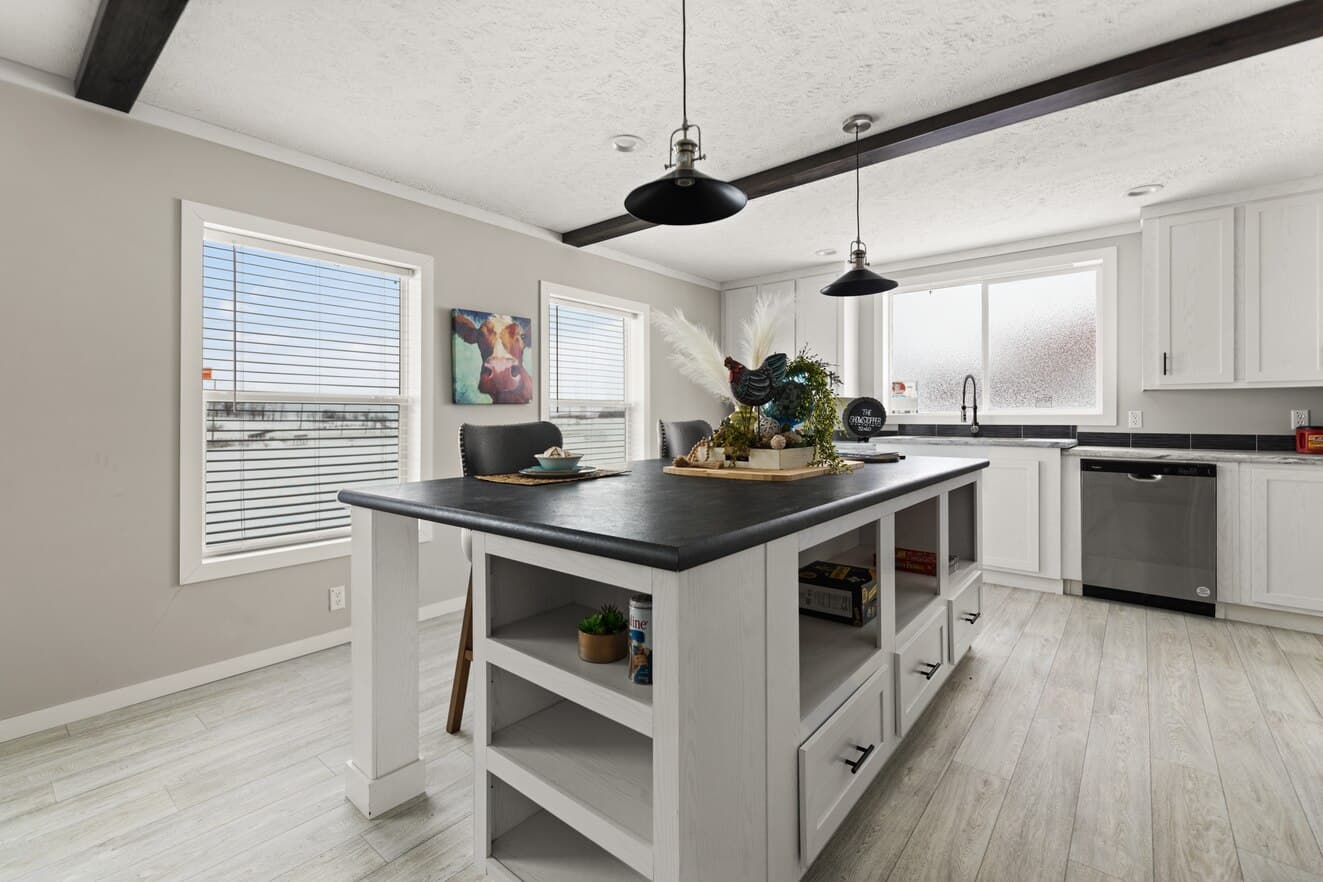 Beam house 32603x kitchen home features