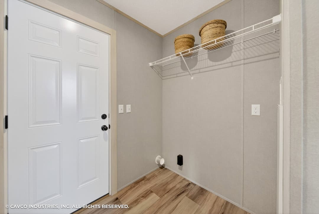 Exclamation 16763i interior home features